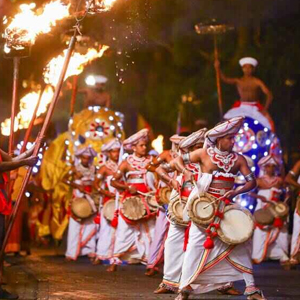 Home dalada perahera